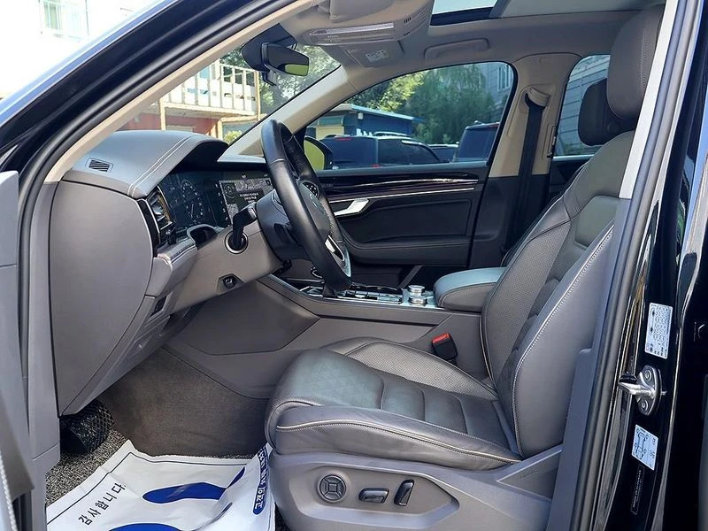 VW Touareg 3.0 Automatic КРАЙНА ЦЕНА: 26910 EUR, снимка 11 - Автомобили и джипове - 55966885