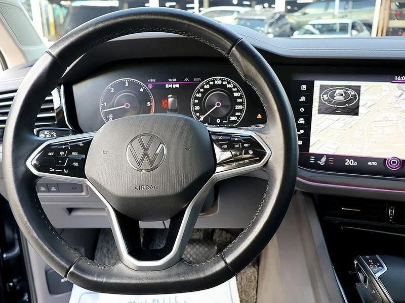 VW Touareg 3.0 Automatic КРАЙНА ЦЕНА: 26910 EUR, снимка 8 - Автомобили и джипове - 55966885