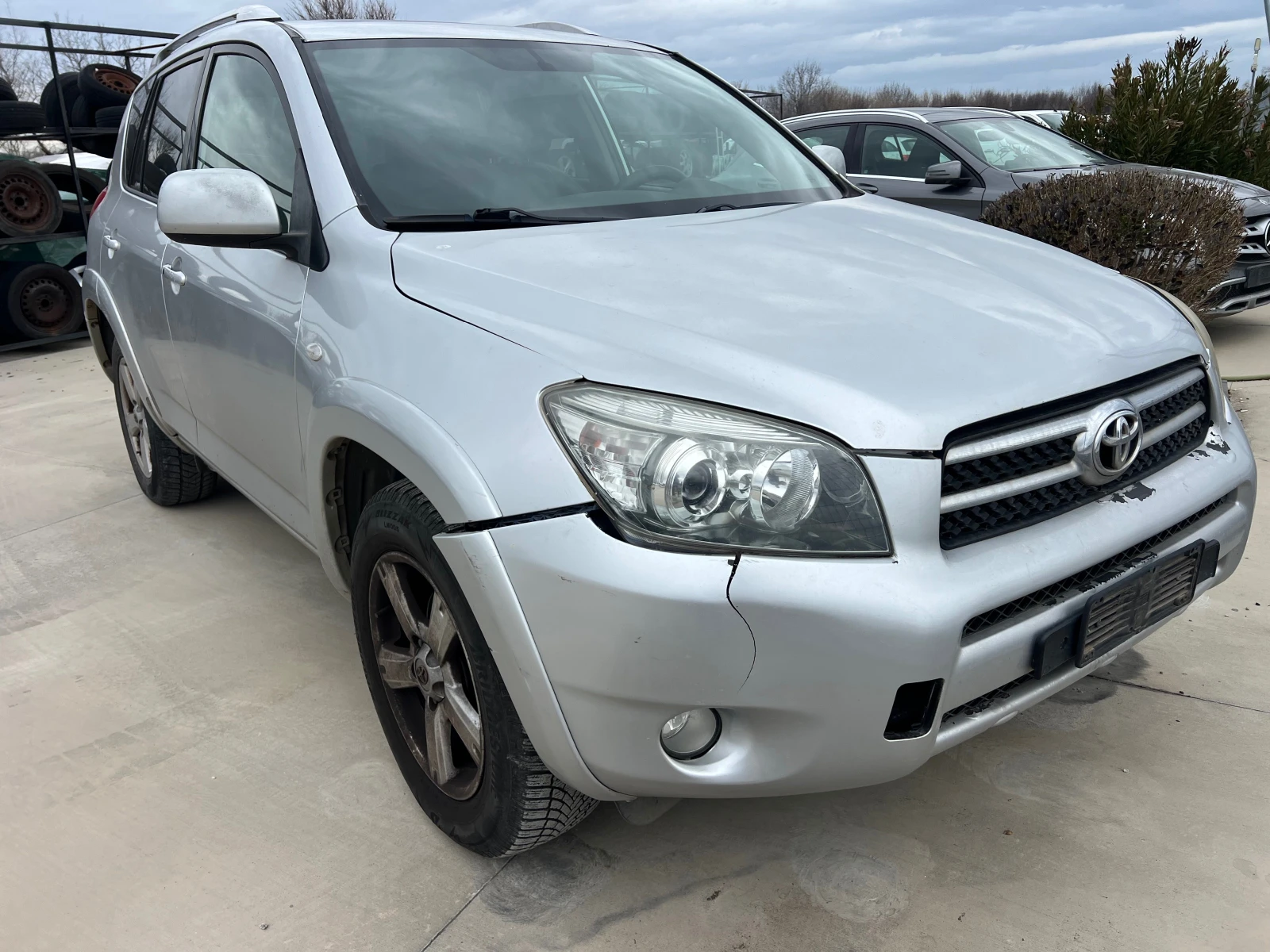 Toyota Rav4 2.2 d-cat - изображение 2