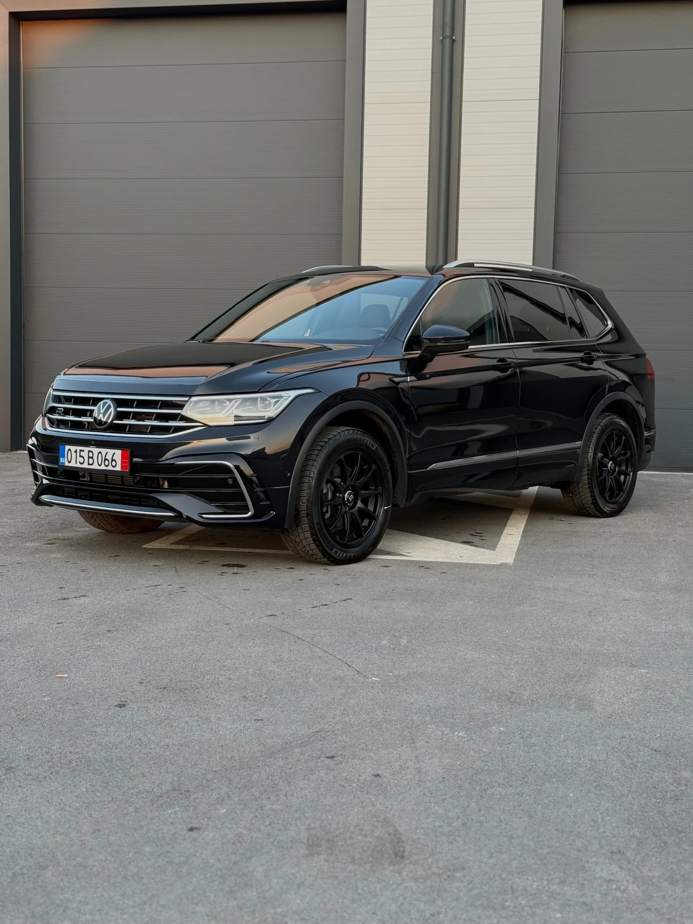 VW Tiguan R-LINE* 4MOTION* BLACK EDITION, снимка 6 - Автомобили и джипове - 53749115