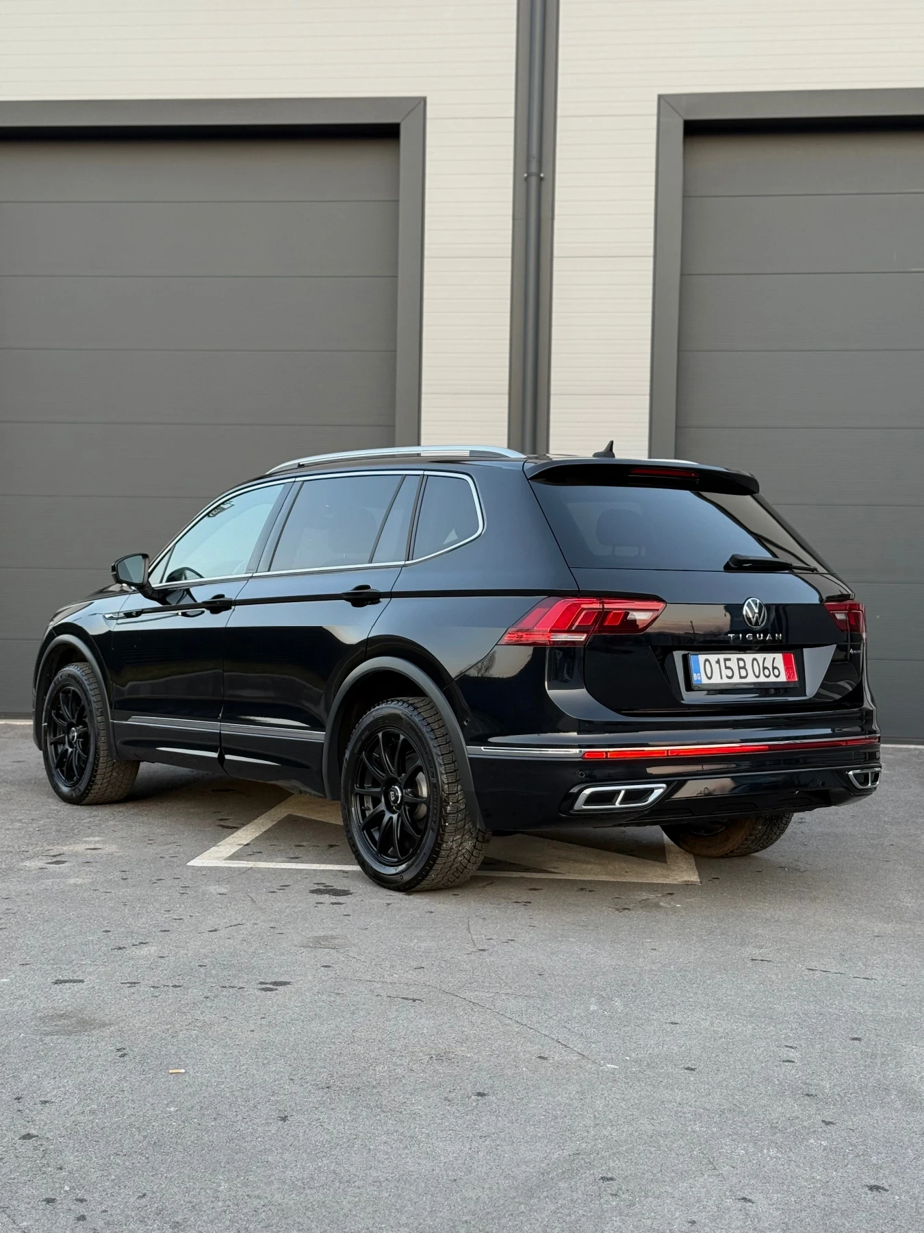VW Tiguan R-LINE* 4MOTION* BLACK EDITION, снимка 5 - Автомобили и джипове - 53749115