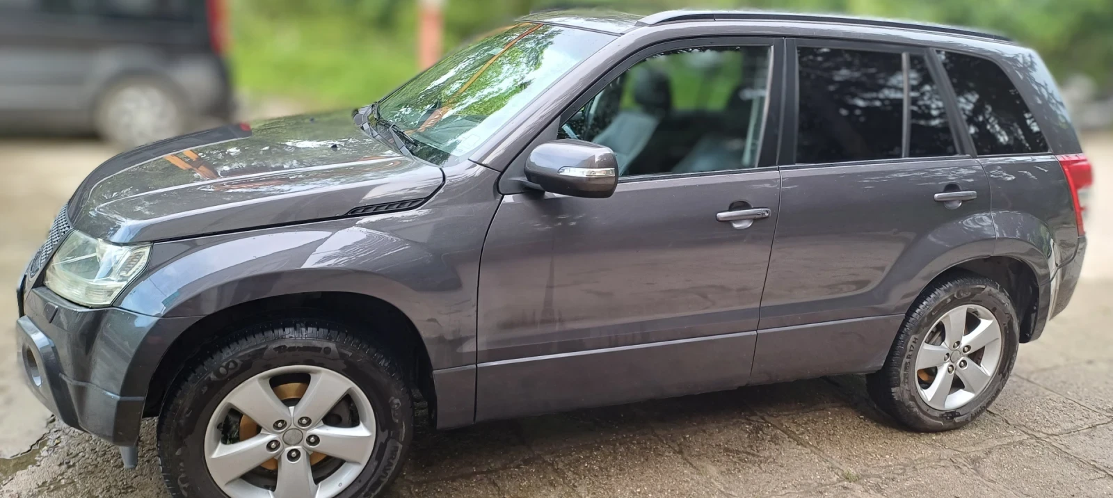 Suzuki Grand vitara, снимка 4 - Автомобили и джипове - 54385382