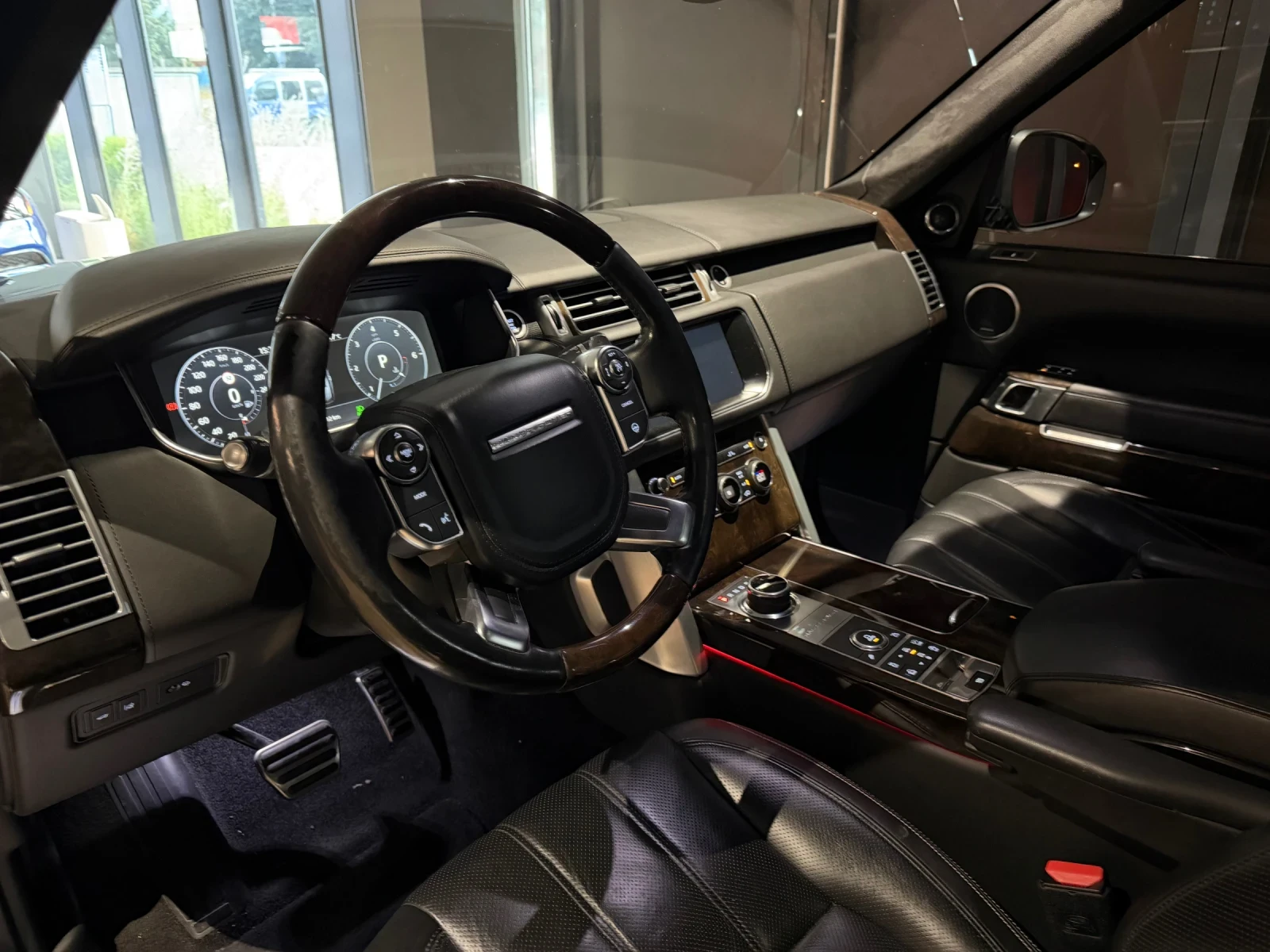 Land Rover Range rover L Autobiography , снимка 7 - Автомобили и джипове - 55952411
