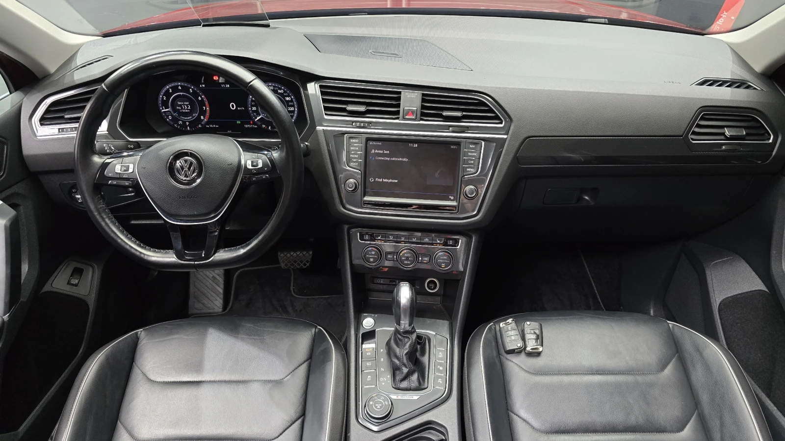 VW Tiguan 2.0 TSI* HUD* 360* ЕЛ. БАГАЖНИК* ЛЮК* КРАЙНА ЦЕНА, снимка 7 - Автомобили и джипове - 55983953