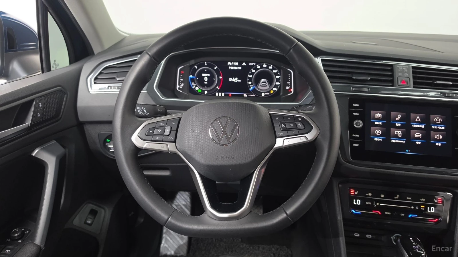 VW Tiguan 4MOTION - PREMIUM - ДИСТРОНИК - ПОДГРЕВИ, снимка 13 - Автомобили и джипове - 56103407