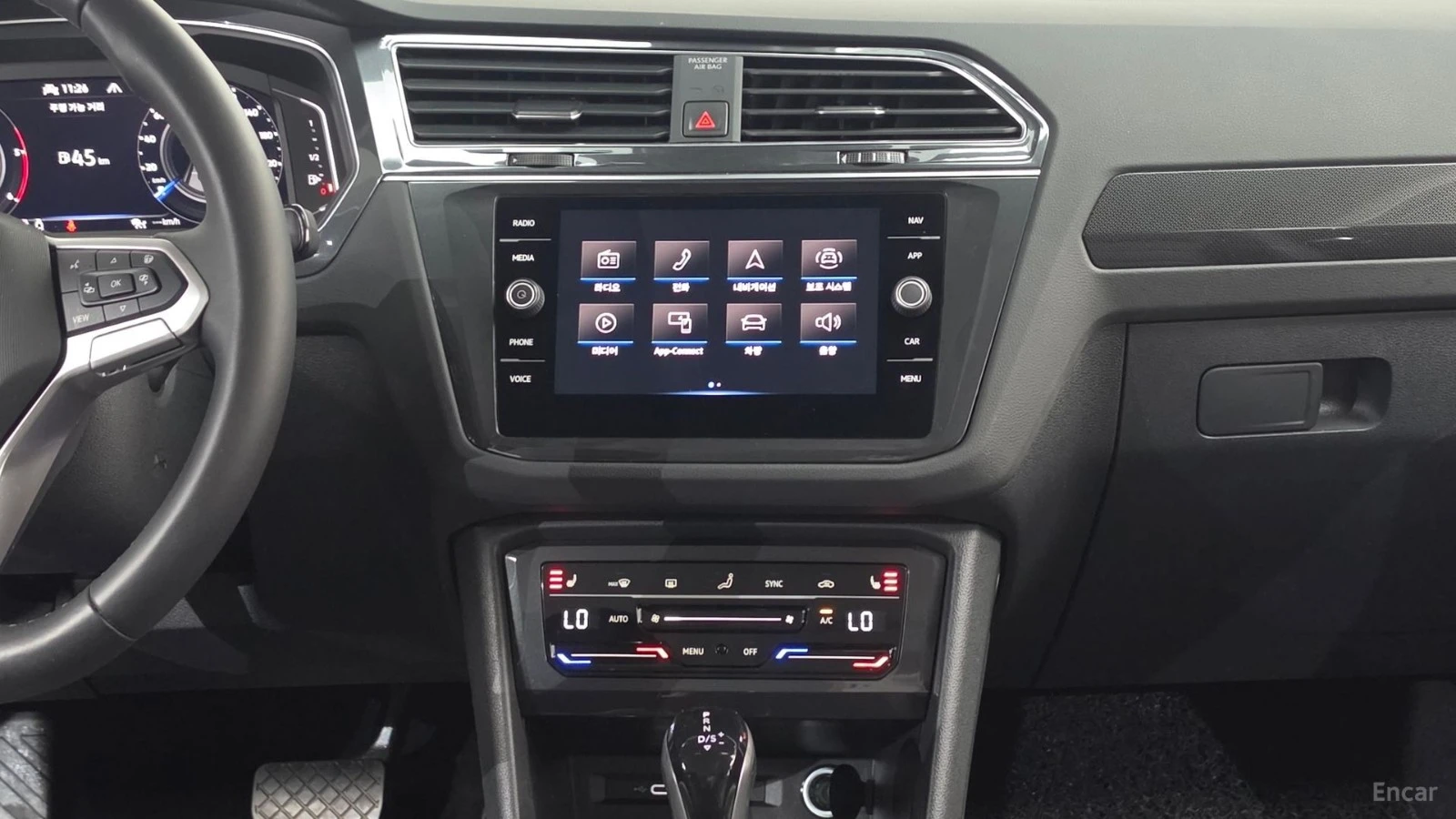 VW Tiguan 4MOTION - PREMIUM - ДИСТРОНИК - ПОДГРЕВИ, снимка 14 - Автомобили и джипове - 56103407