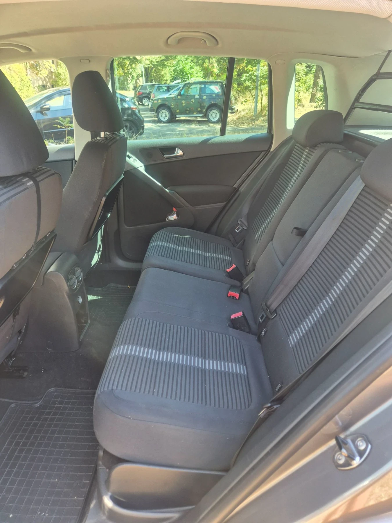 VW Tiguan 2.0TDI  4 MOTION 4Х4, снимка 10 - Автомобили и джипове - 56144632