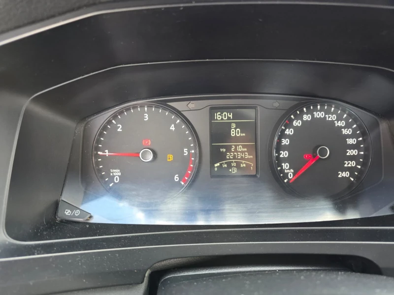 VW T6 2.0TDI* 4x4* Бордово* ТОП, снимка 13 - Бусове и автобуси - 51022830