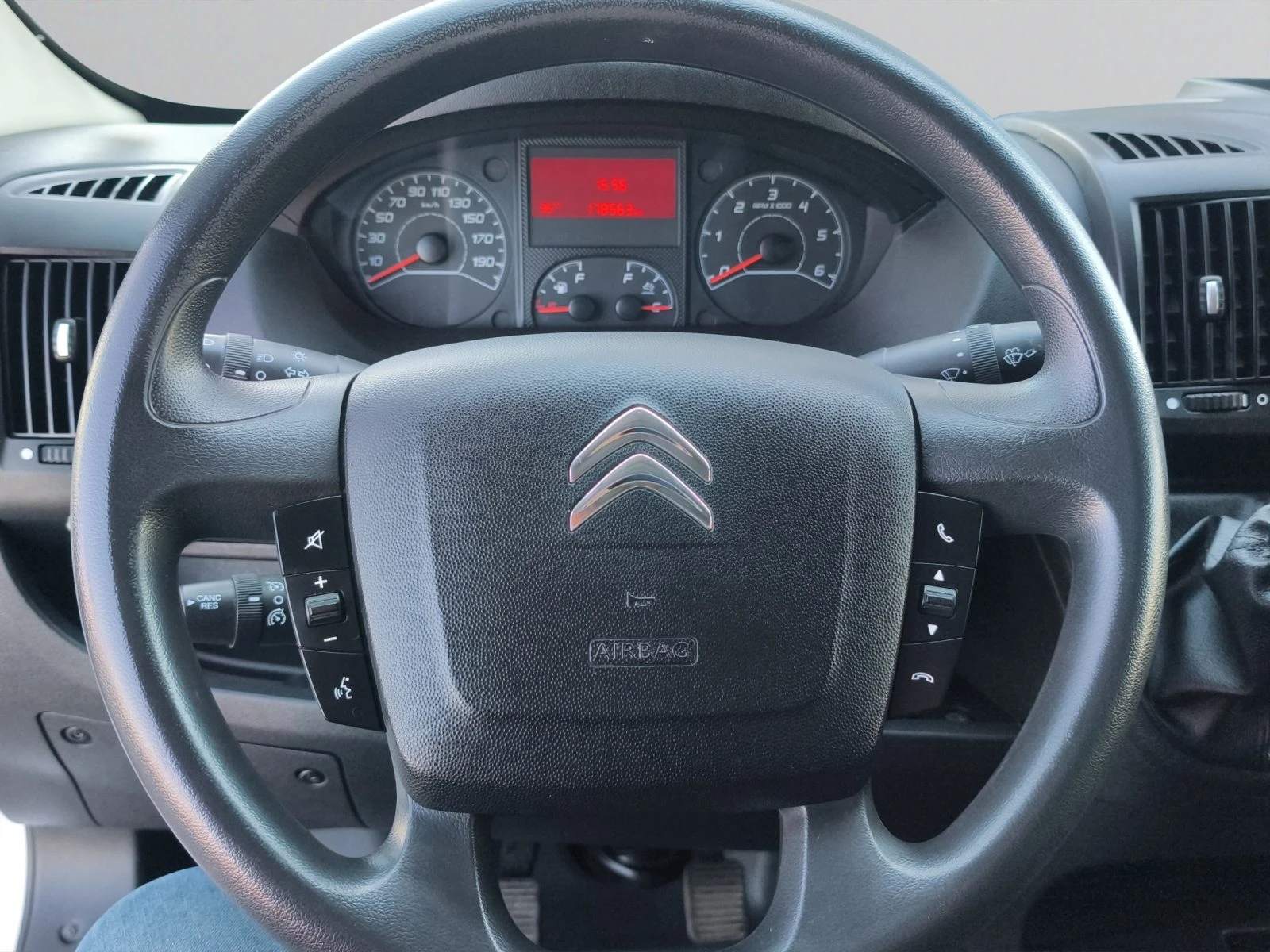 Citroen Jumper FT 35 L3H2 2.2 BlueHDI 140 S&S//2305075 | Mobile.bg � ����������� 10