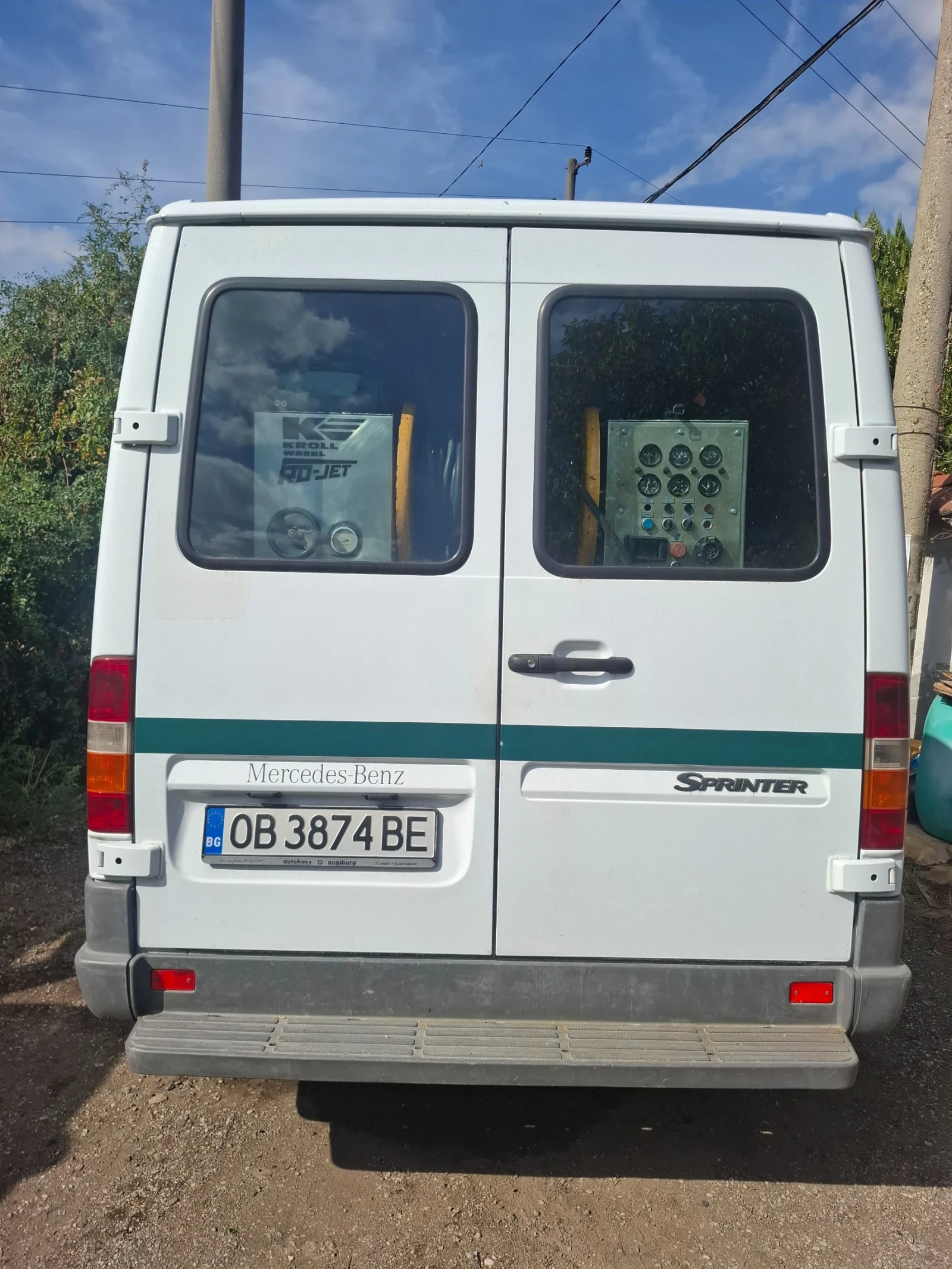 Mercedes-Benz 210 Цистерна , снимка 4 - Камиони - 56288446