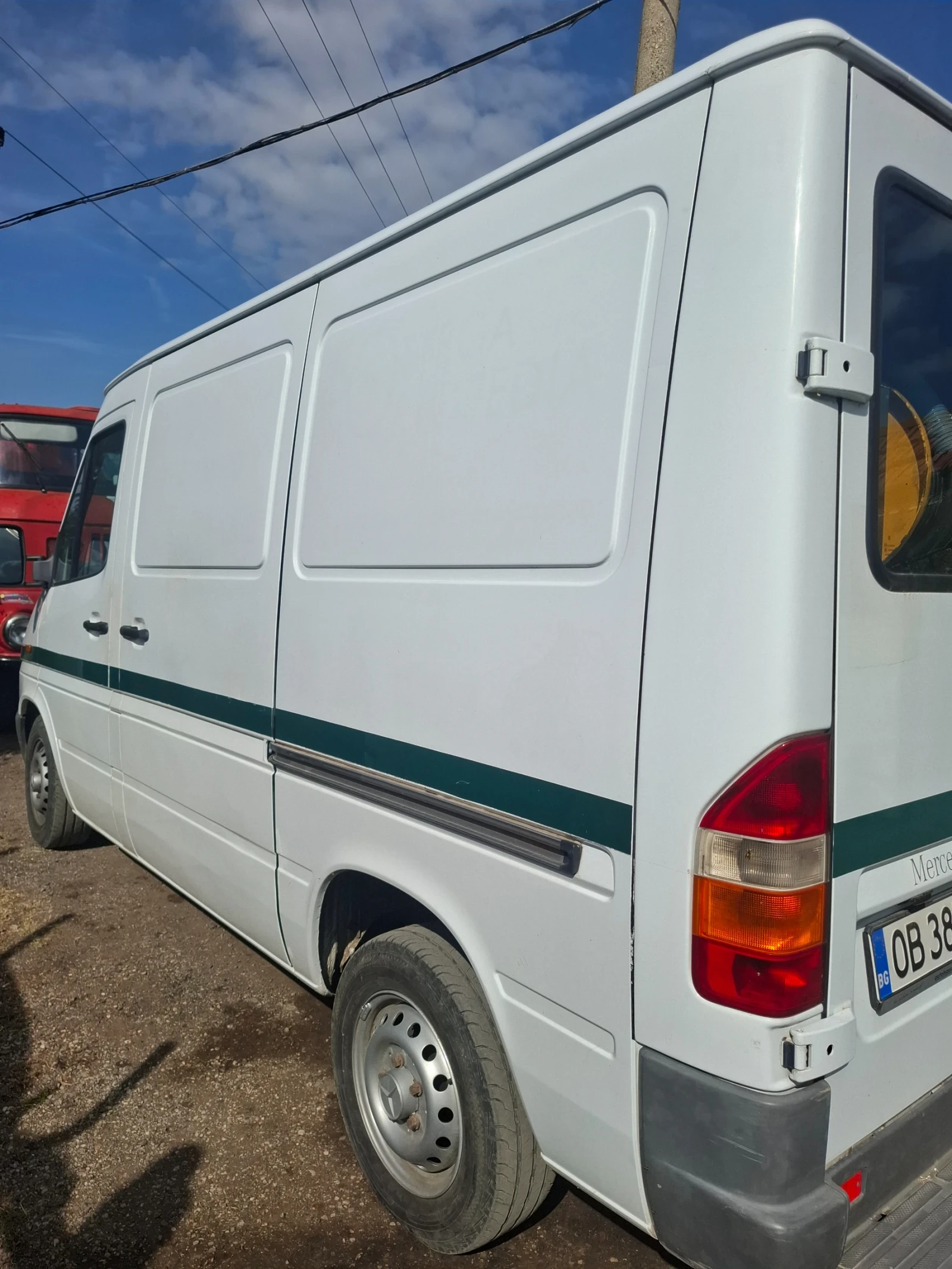 Mercedes-Benz 210 Цистерна , снимка 3 - Камиони - 56288446