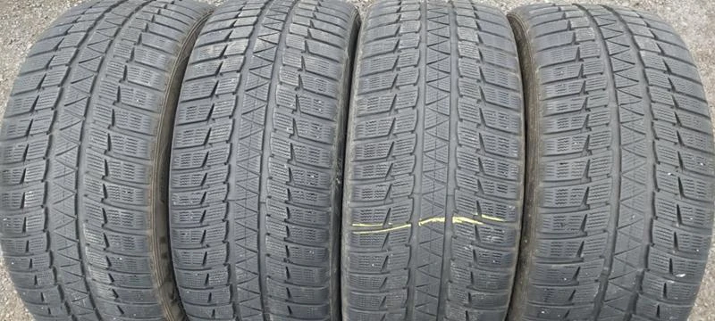 Гуми Зимни 255/40R19, снимка 1 - Гуми и джанти - 33172535