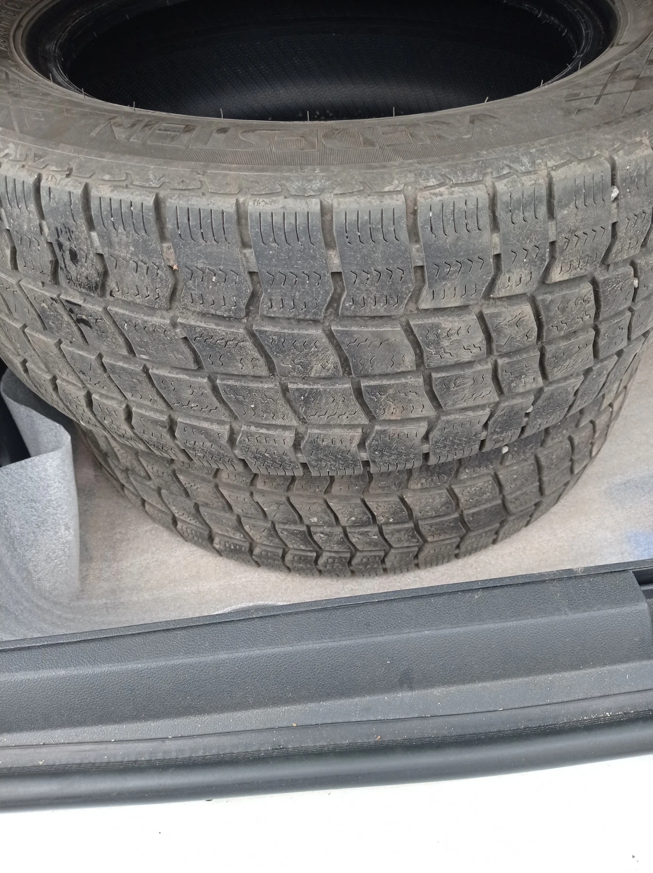 Гуми Зимни 215/60R16