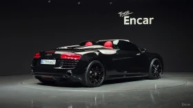 Audi R8 5.2 V10 SPIDER* ЧЕРВЕНА КОЖА* ПОДГРЕВ* КАМЕРА, снимка 2