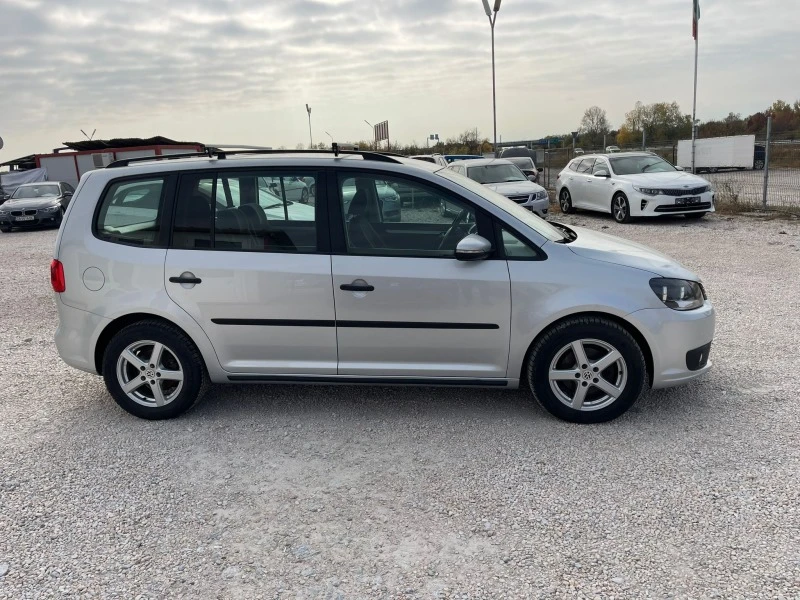 VW Touran 1.6TD-КЛИМАТРОНИК, снимка 4 - Автомобили и джипове - 49575775