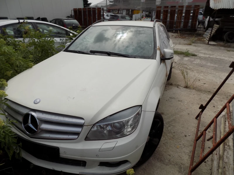 Mercedes-Benz C 350, снимка 3 - Автомобили и джипове - 46978491