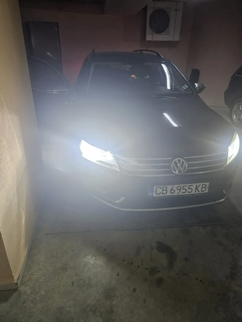 VW Passat, снимка 17 - Автомобили и джипове - 48091793