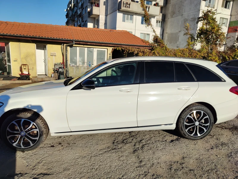 Mercedes-Benz C 220, снимка 3 - Автомобили и джипове - 47887812