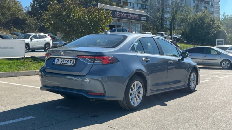 Toyota Corolla 1.6 i Execuitive, снимка 8 - Автомобили и джипове - 48193922