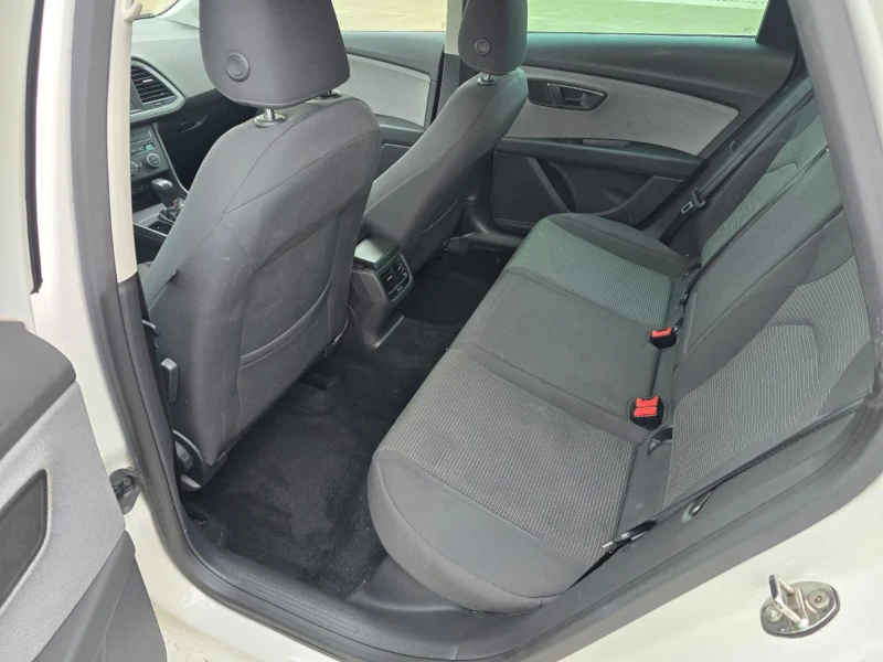 Seat Leon 1.5 Швейцария  Метан, снимка 4 - Автомобили и джипове - 52358362