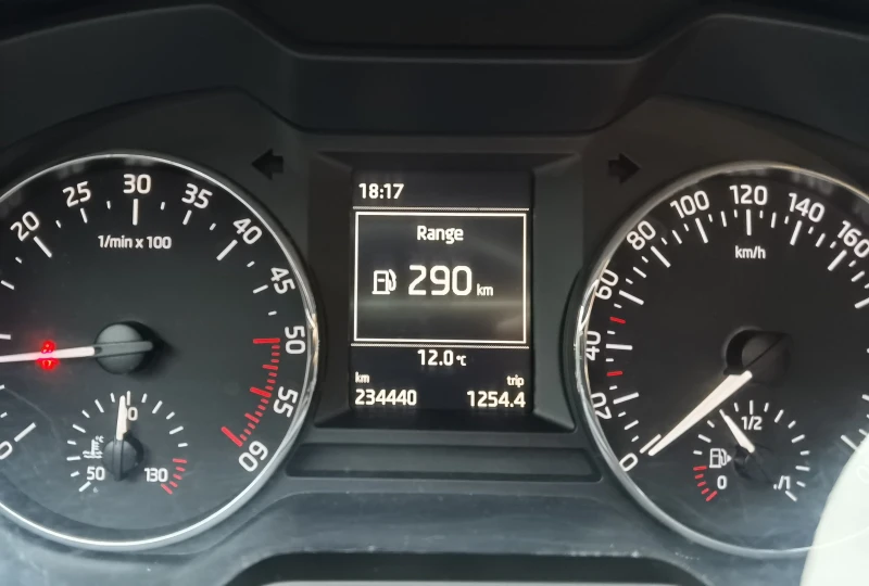 Skoda Octavia, снимка 10 - Автомобили и джипове - 52563750