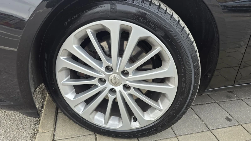 Opel Insignia 1.6 cdti Matrix, снимка 17 - Автомобили и джипове - 52643339