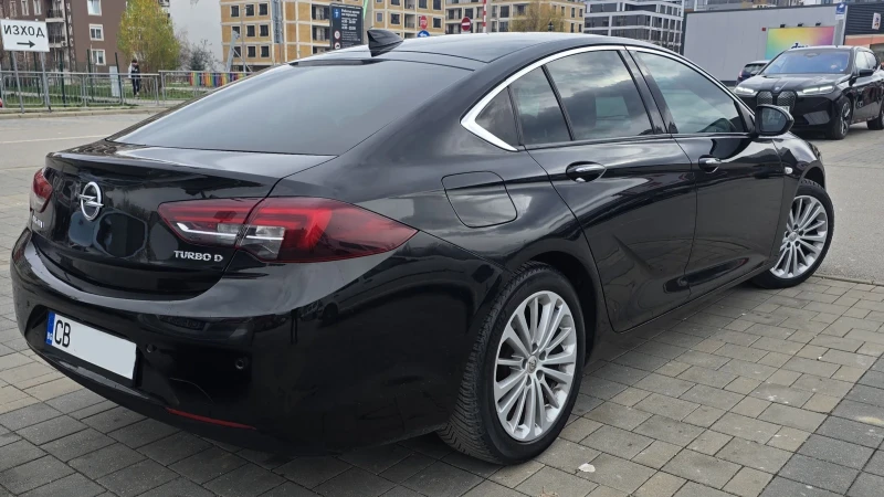 Opel Insignia 1.6 cdti Matrix, снимка 5 - Автомобили и джипове - 52643339