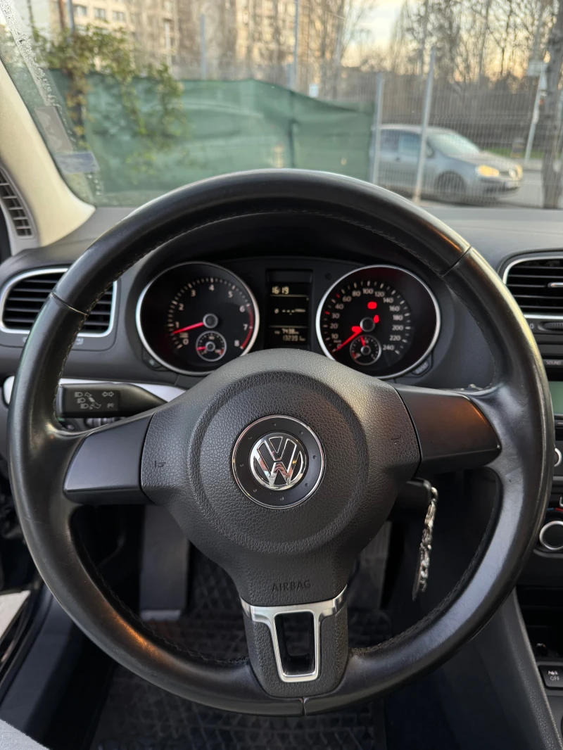 VW Golf 1.2 TSI, снимка 9 - Автомобили и джипове - 52817765