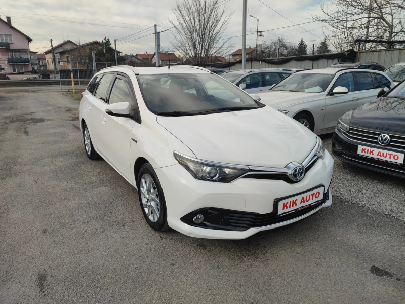 Toyota Auris 1.8 HYBRID-99ks, снимка 3 - Автомобили и джипове - 52825069