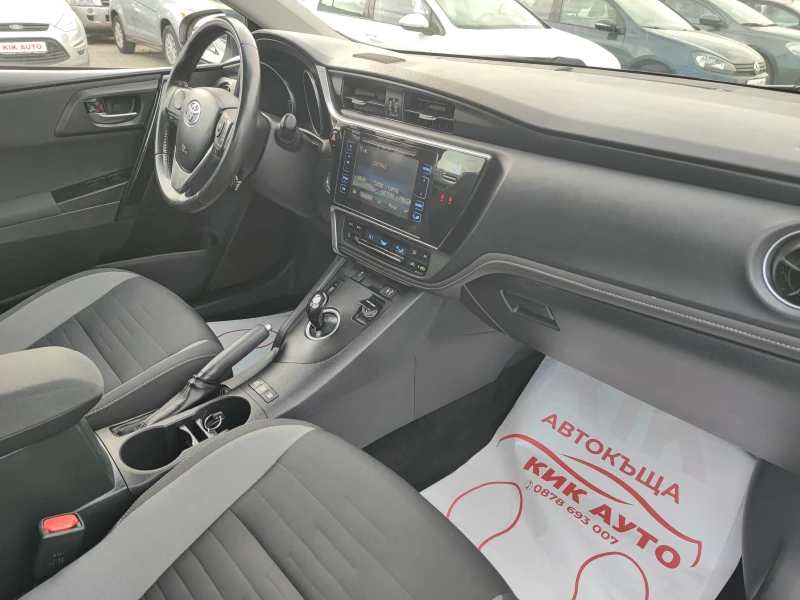 Toyota Auris 1.8 HYBRID-99ks, снимка 13 - Автомобили и джипове - 52825069