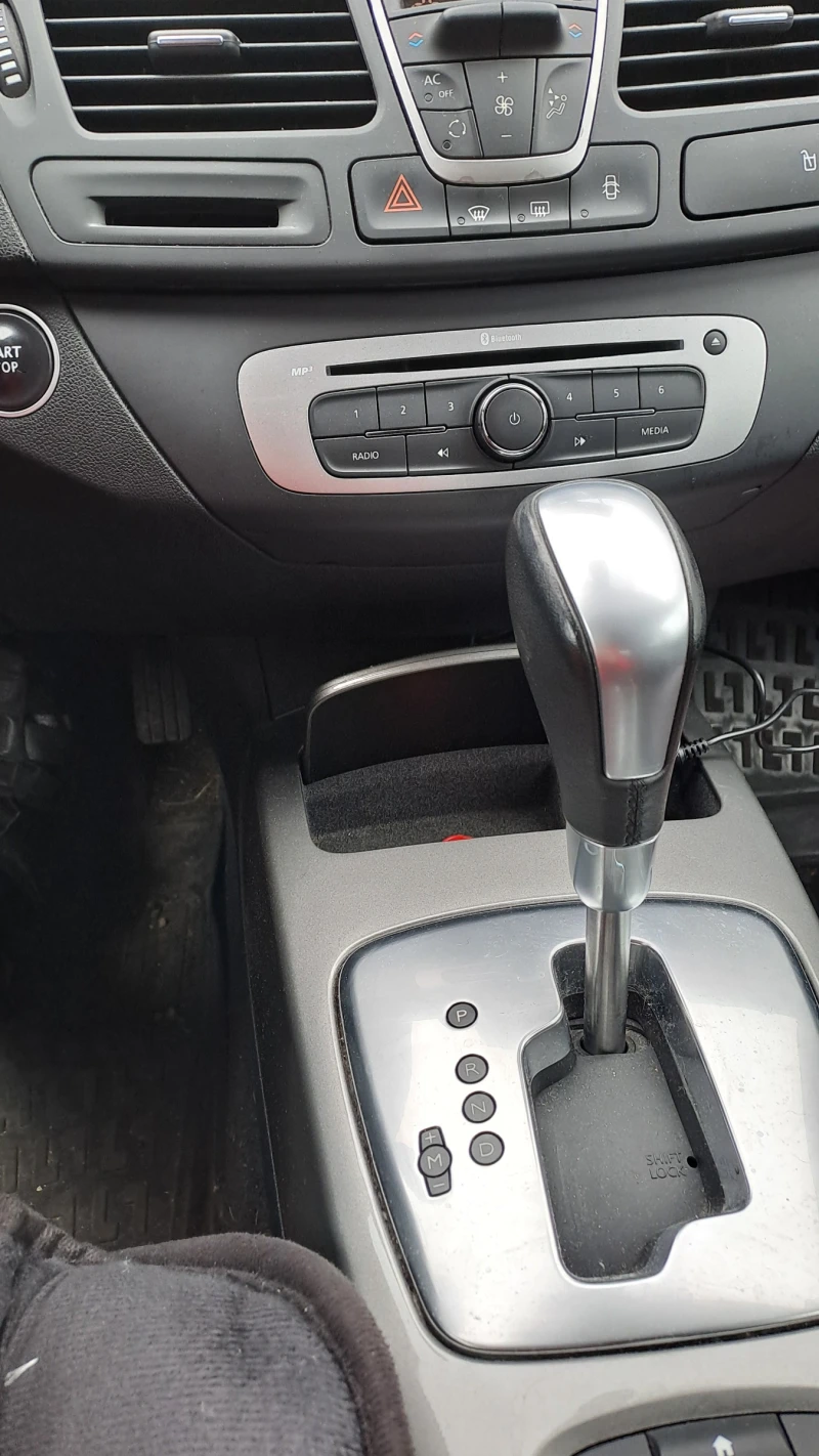 Renault Laguna, снимка 8 - Автомобили и джипове - 53485166