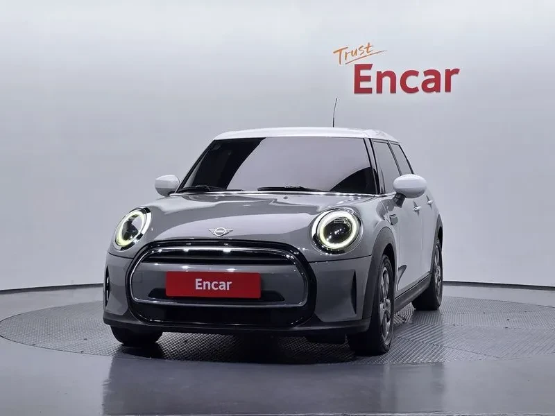 Mini Cooper Classic, снимка 3 - Автомобили и джипове - 55936349