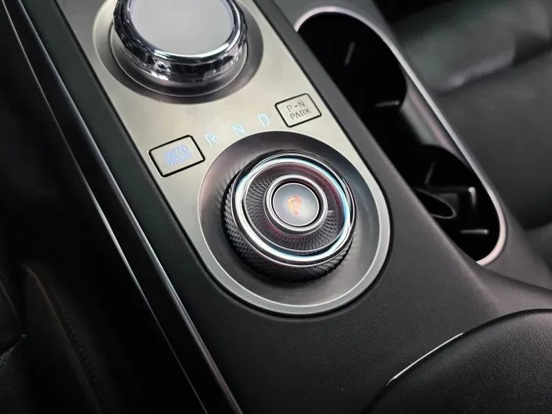 Genesis GV70, снимка 9 - Автомобили и джипове - 56737167