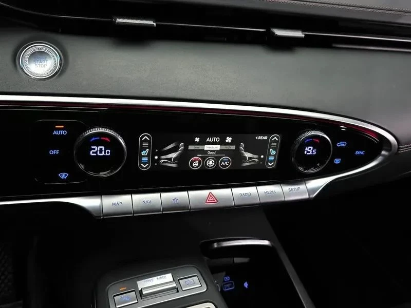 Genesis GV70, снимка 17 - Автомобили и джипове - 56737167
