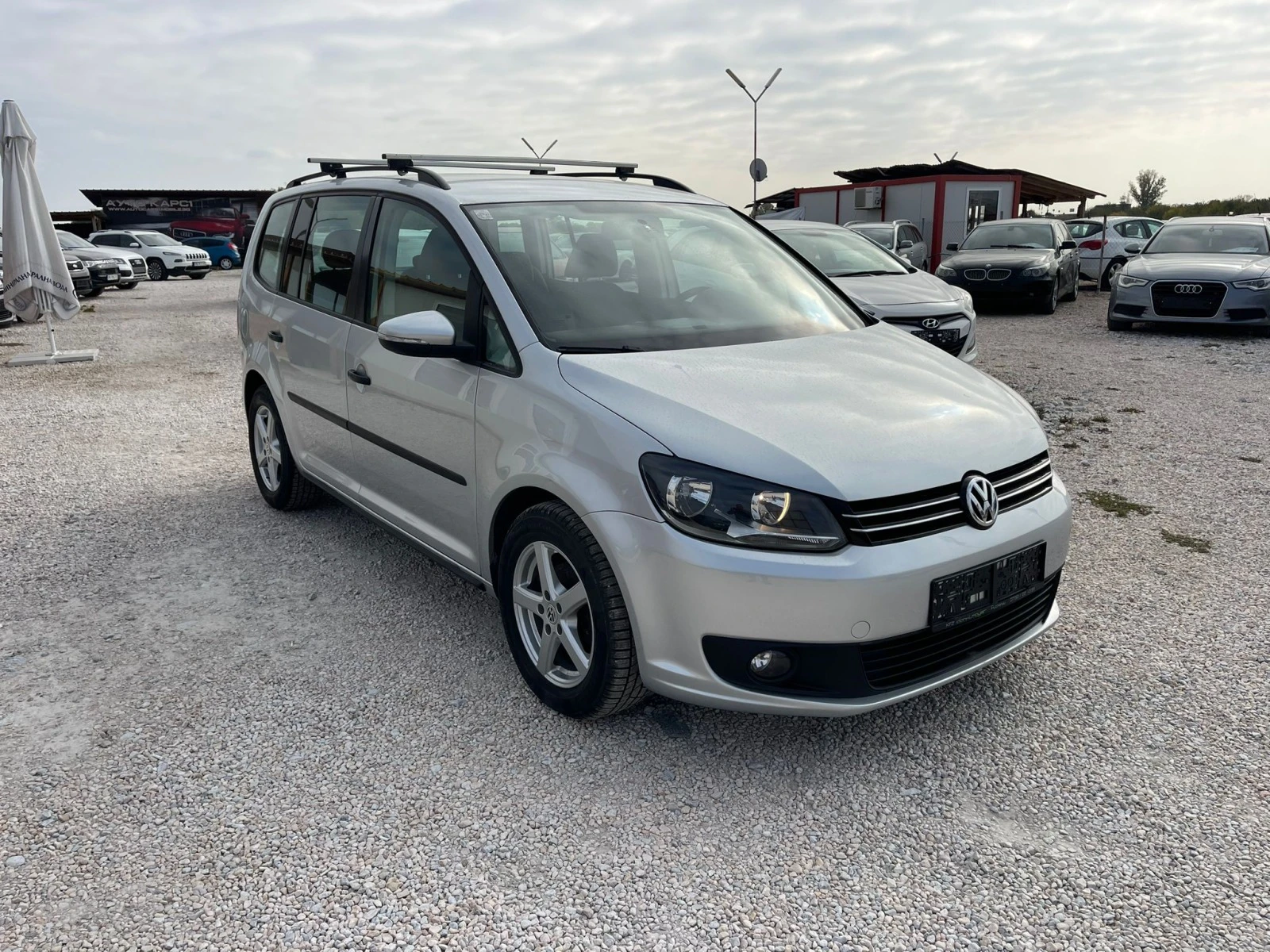 VW Touran 1.6TD-КЛИМАТРОНИК - изображение 2