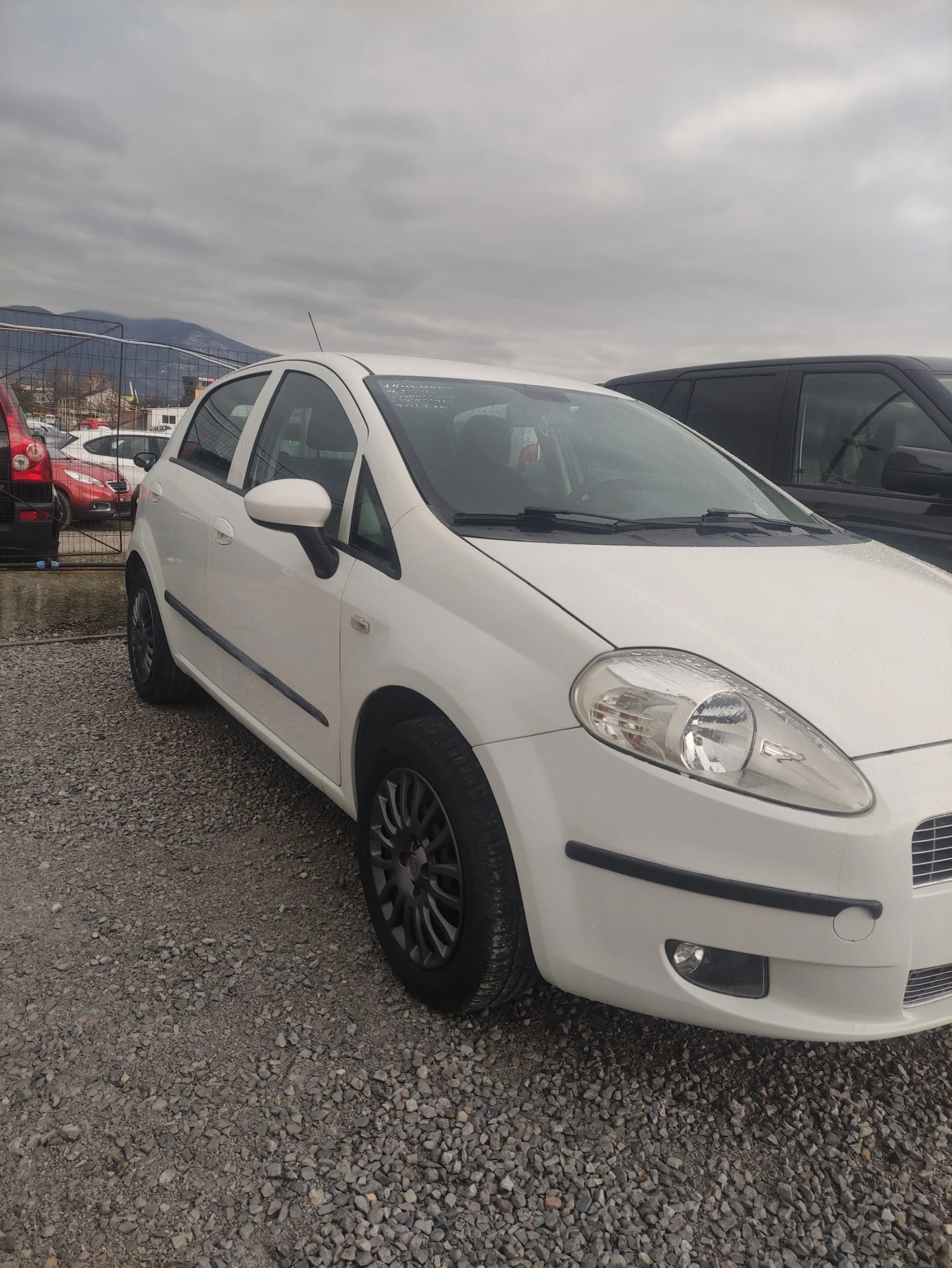 Fiat Punto 1.4 газ бензин  | Mobile.bg — изображение 14