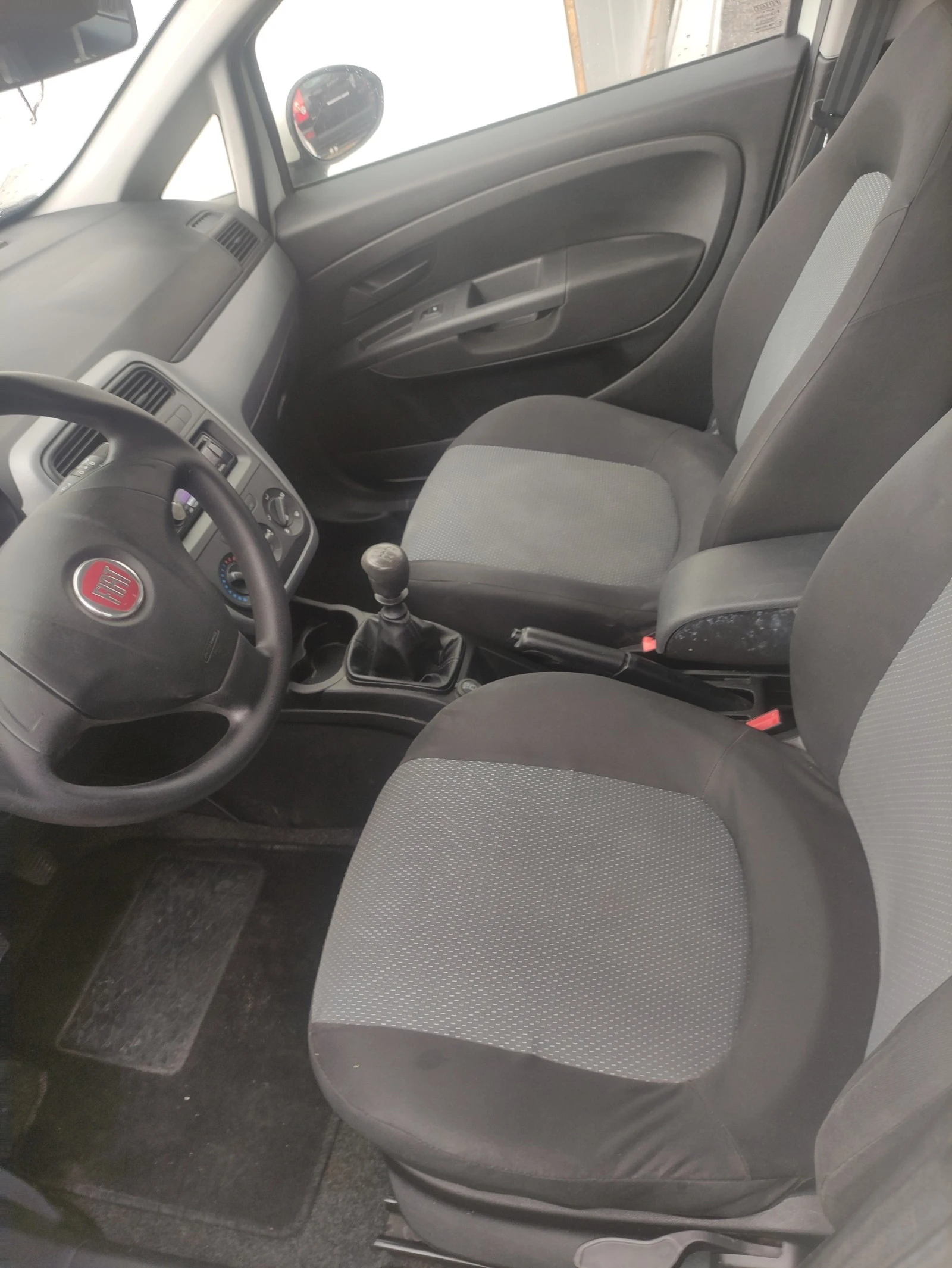 Fiat Punto 1.4 газ бензин  | Mobile.bg — изображение 13