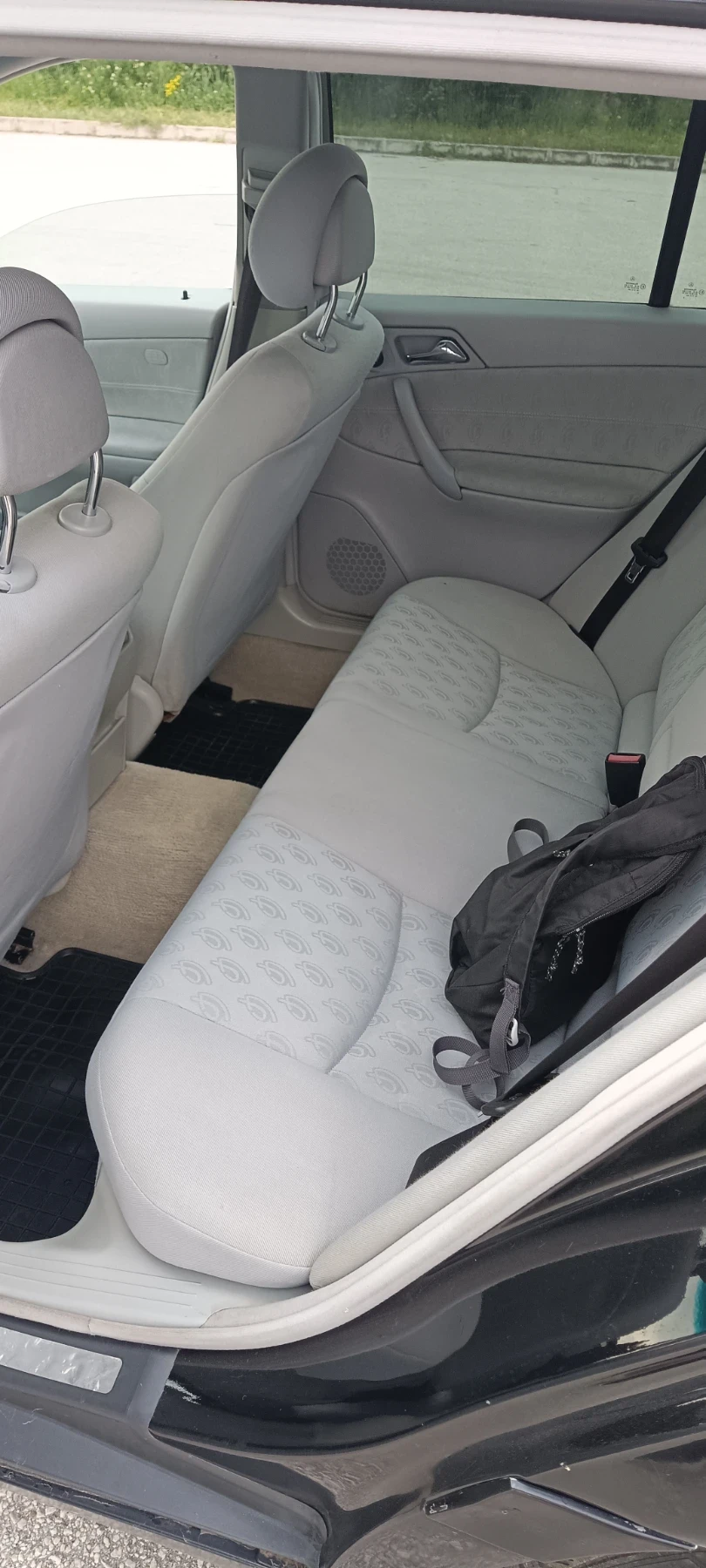 Mercedes-Benz C 200 2.0 - изображение 9