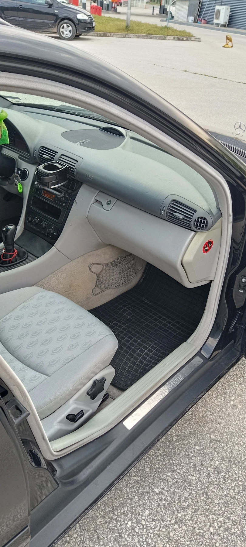 Mercedes-Benz C 200 2.0 - изображение 10