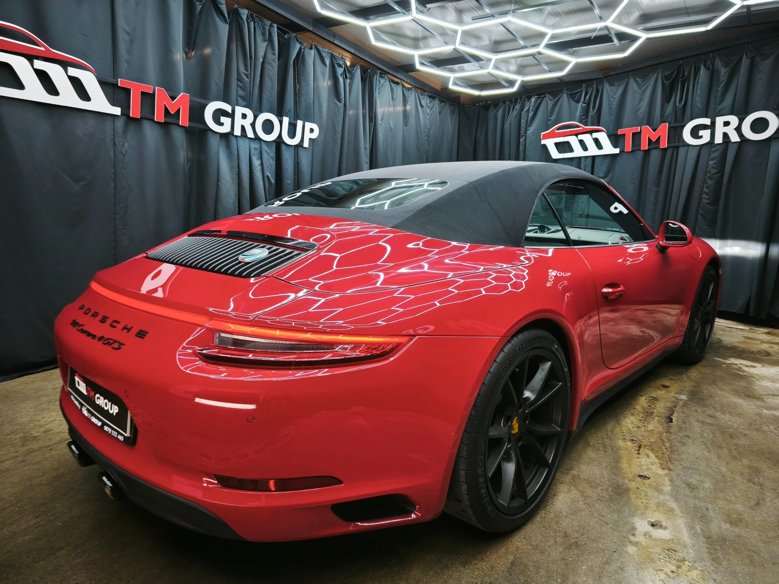 Porsche 911 Carrera GTS Cabrio - изображение 4