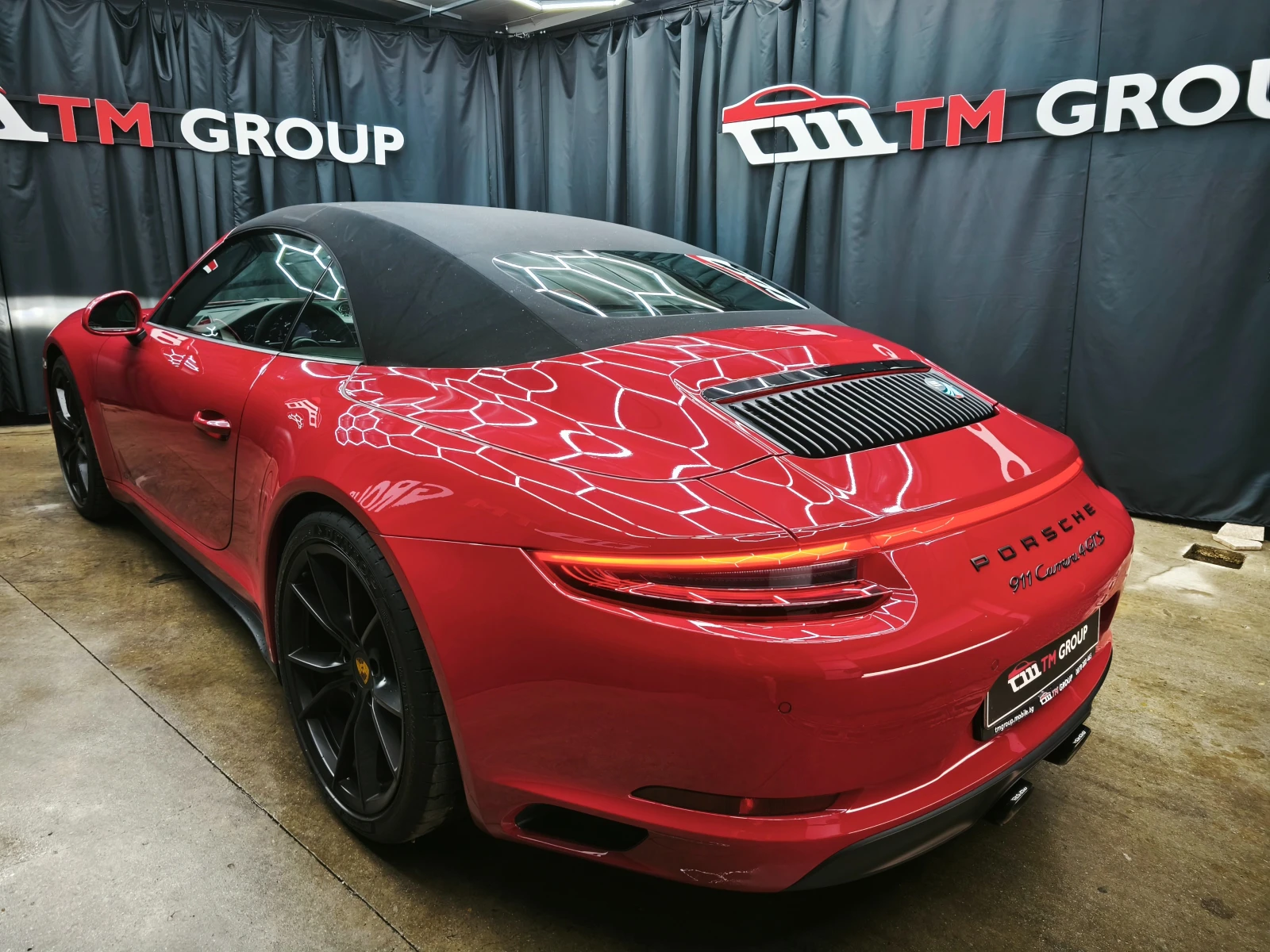 Porsche 911 Carrera GTS Cabrio - изображение 6
