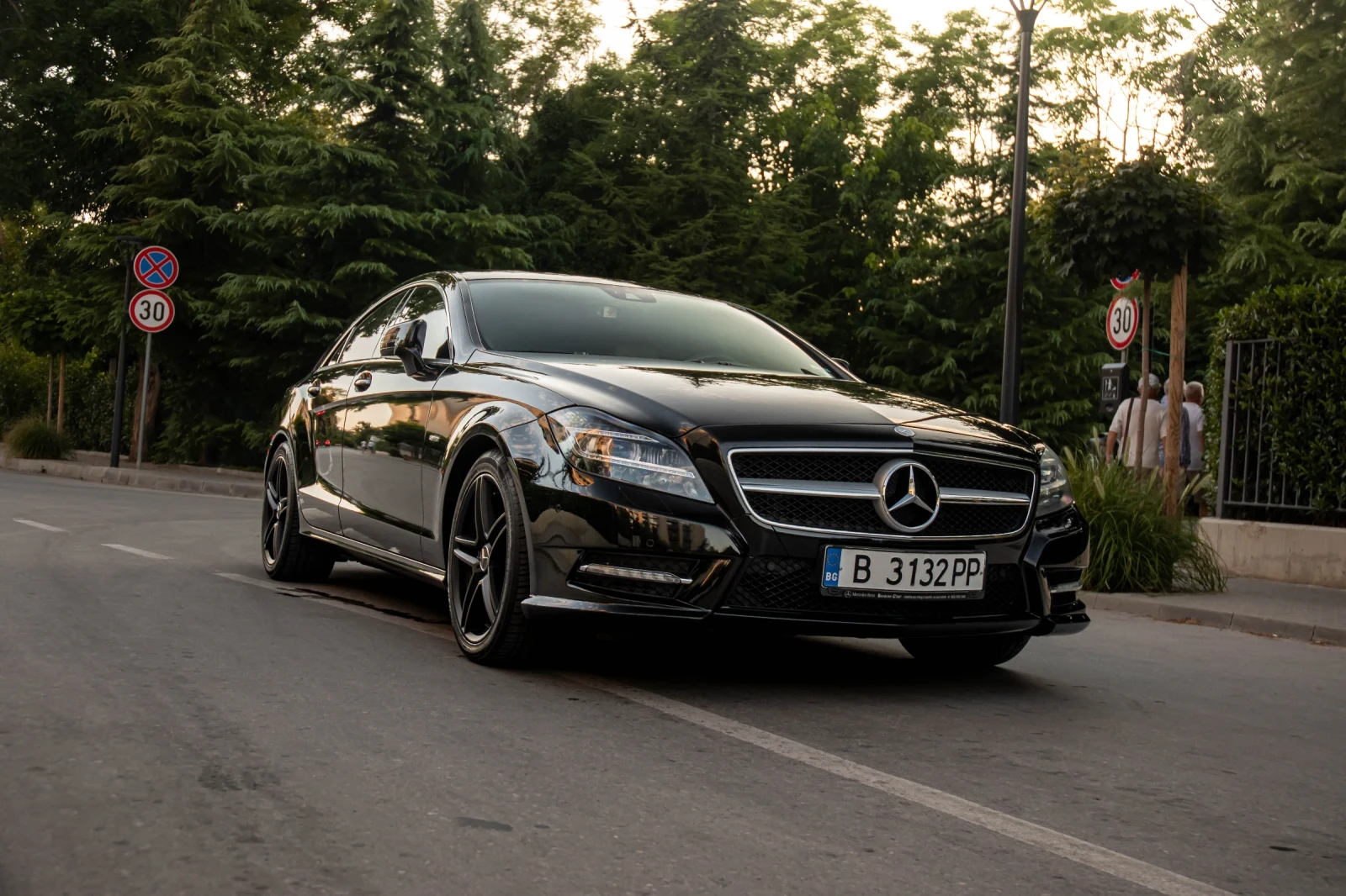 Mercedes-Benz CLS 350 cdi 265к.с. RWD AMG - line - изображение 2