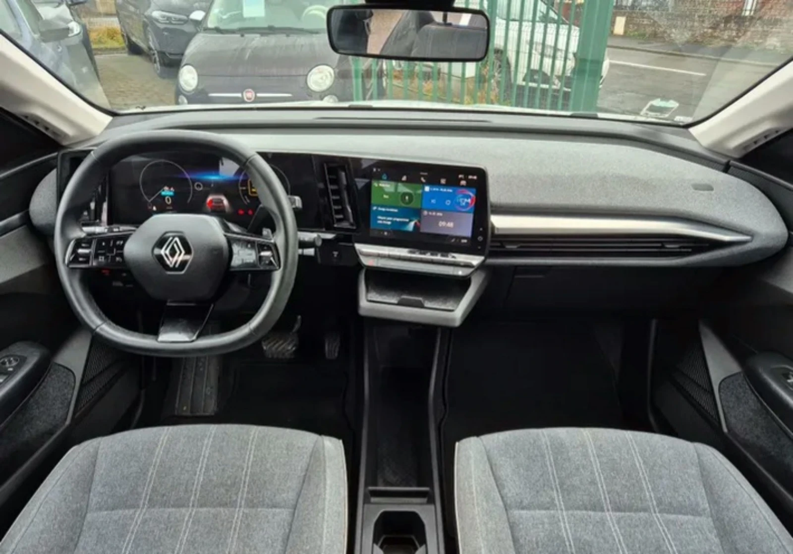 Renault Megane  E-TECH EV60 220 EQUILIBRE - изображение 4