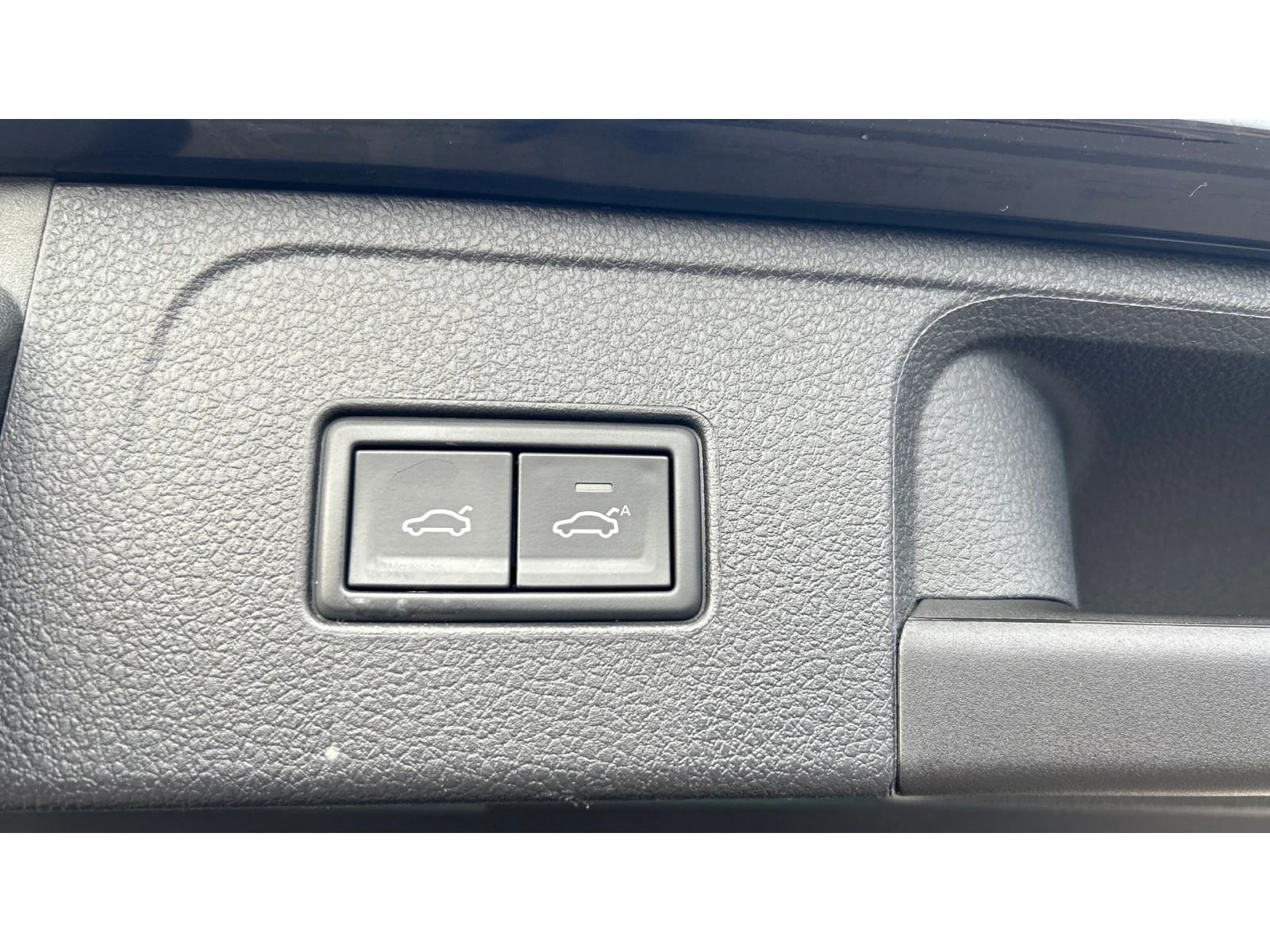 VW Passat 2. 0 TDi DSG SCR, Месечна вноска от 227  , снимка 17 - Автомобили и джипове - 53840198