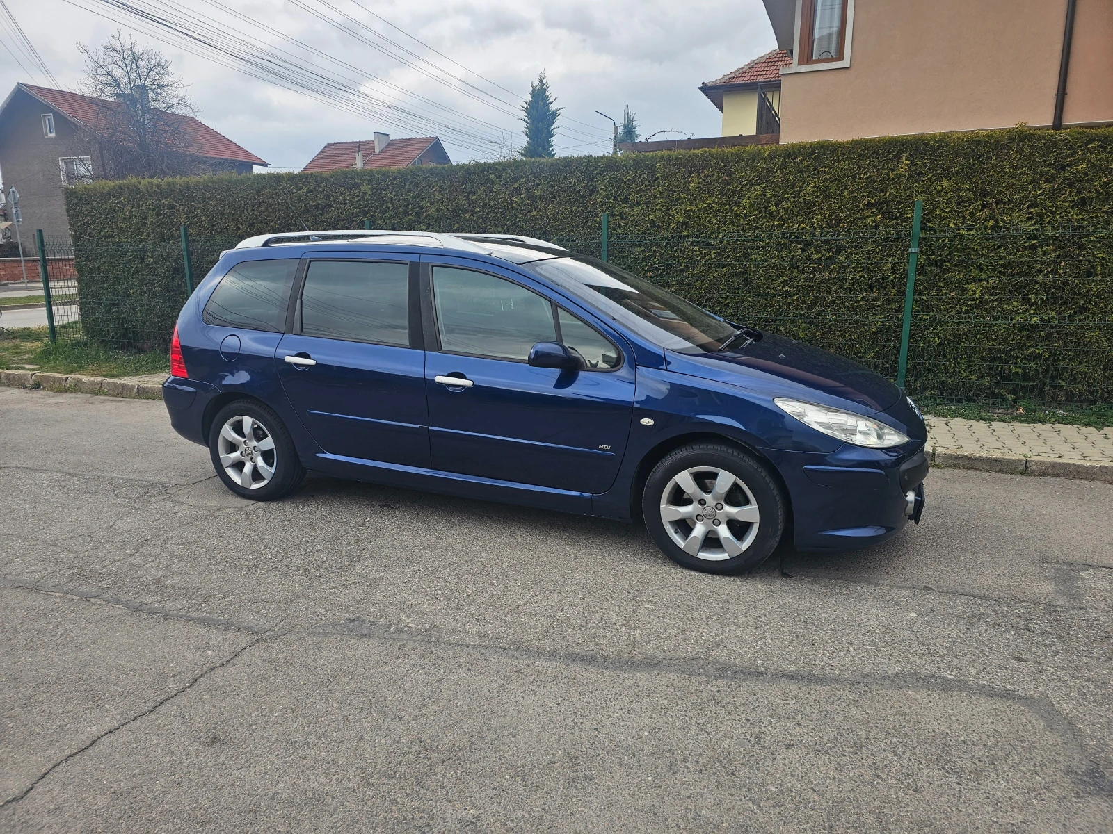 Peugeot 307 1.6HDI-Гаражно-климатр, снимка 10 - Автомобили и джипове - 54111093