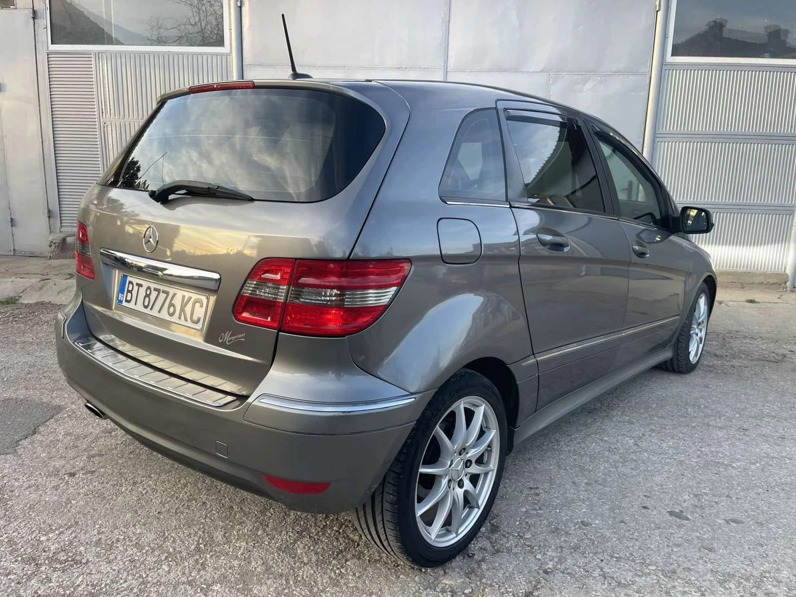 Mercedes-Benz B 180, снимка 7 - Автомобили и джипове - 54114380