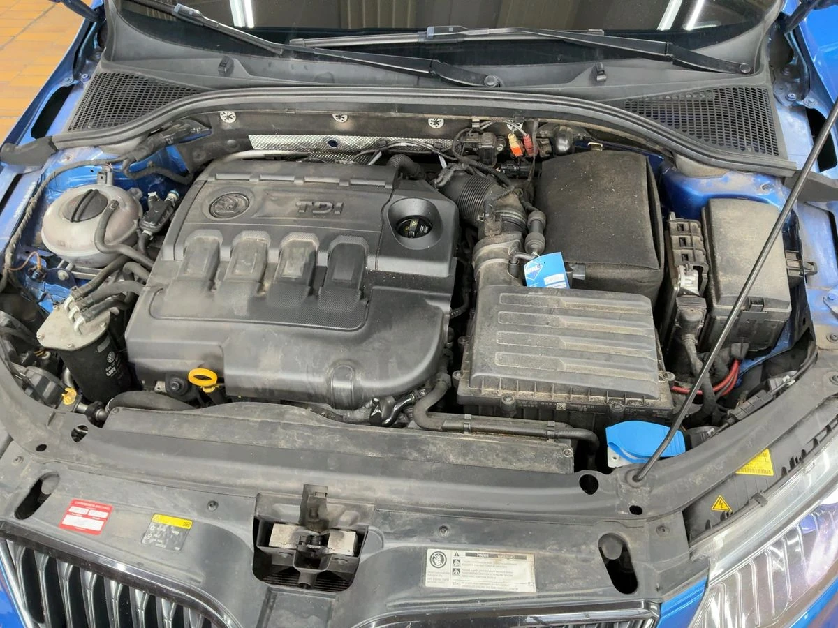 Skoda Octavia 2.0TDI VRS, снимка 15 - Автомобили и джипове - 54861213
