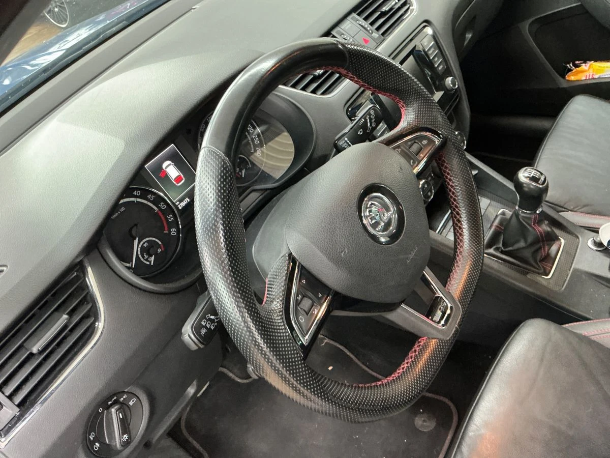 Skoda Octavia 2.0TDI VRS, снимка 12 - Автомобили и джипове - 54861213