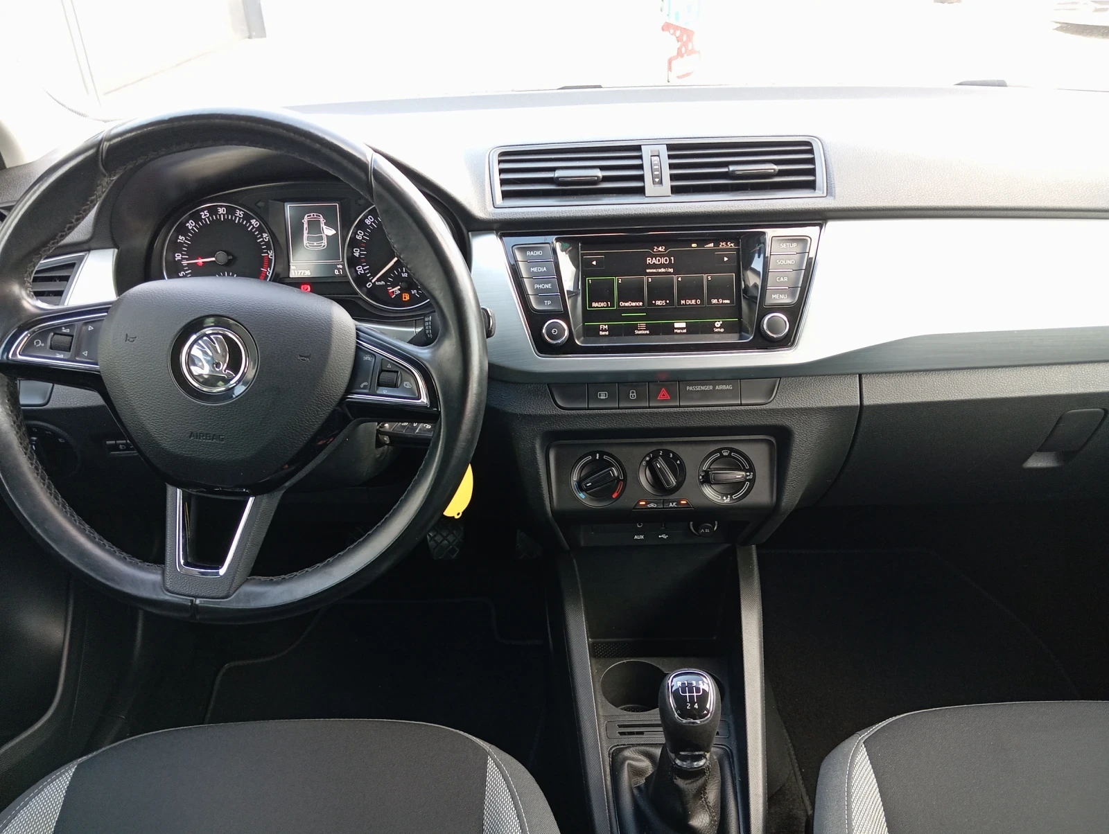 Skoda Fabia 1.4Tdi e6 ЛИЗИНГ , снимка 11 - Автомобили и джипове - 54962408
