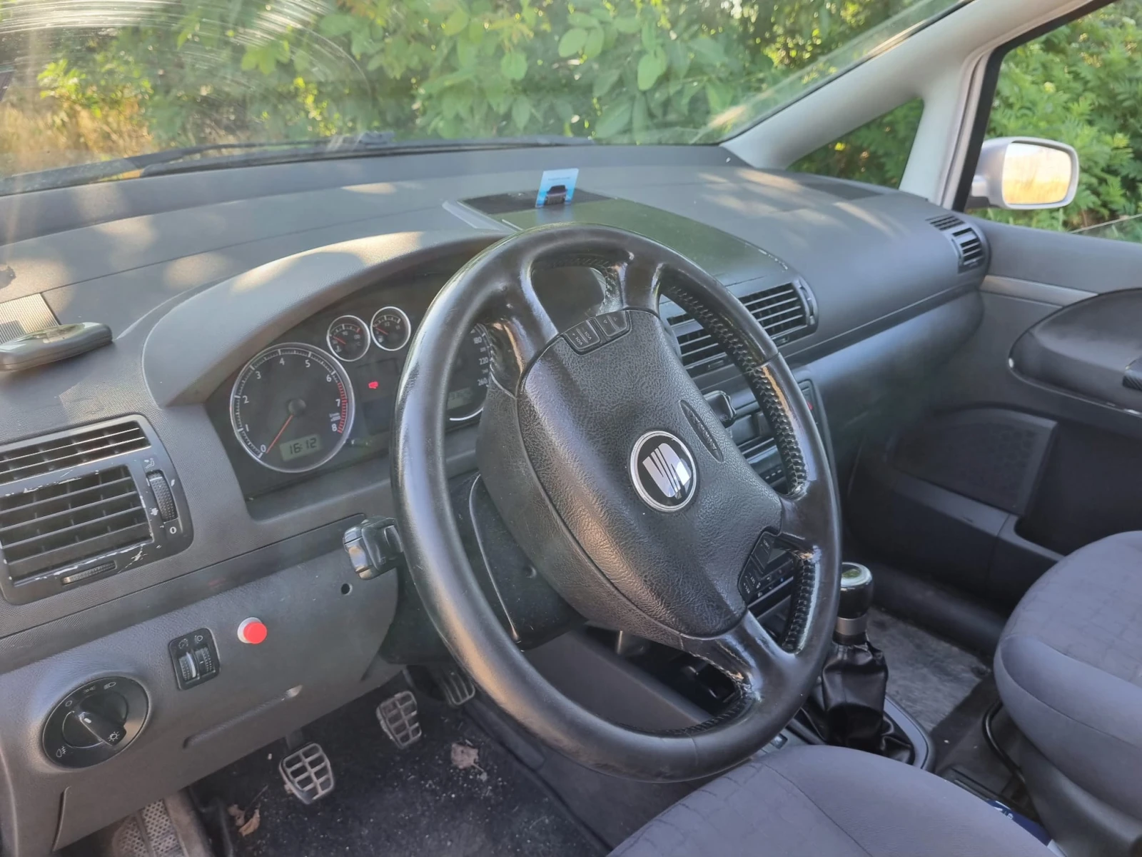 Seat Alhambra, снимка 5 - Автомобили и джипове - 55093191